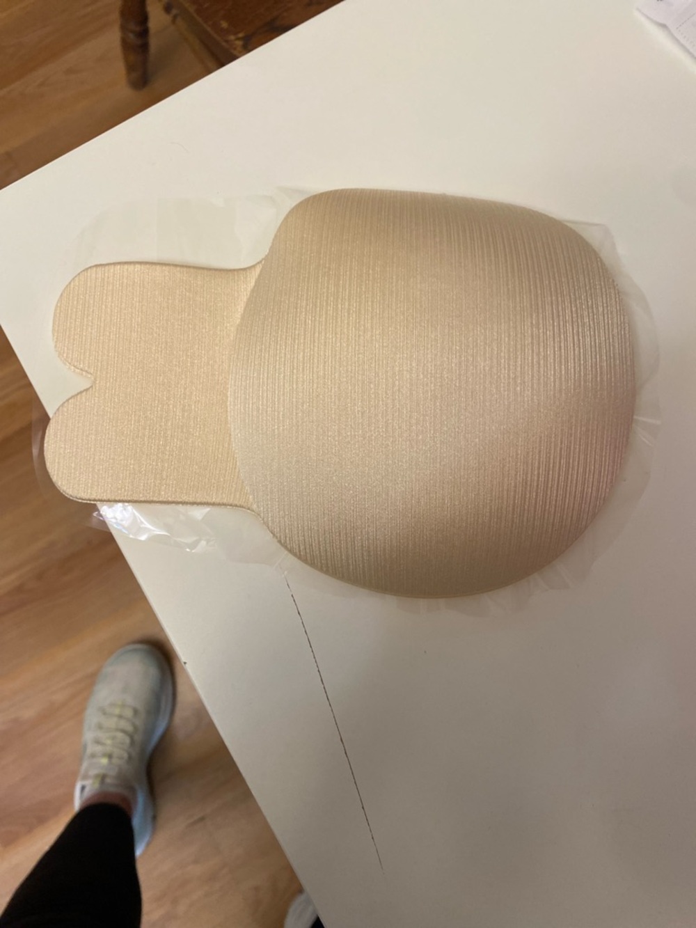 Alki'i Lift Sticky Bra - White and Magenta Box of 7 - Picture 4 of 4